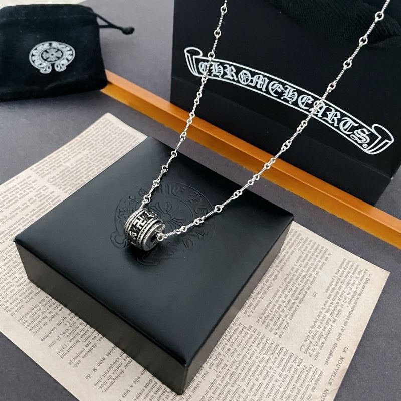 Ch*0me He**ts necklaces